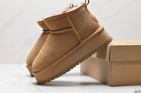 UGG STIVALETTI