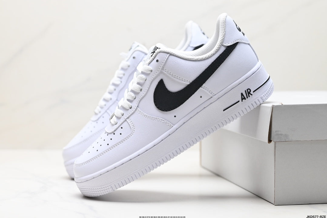 NIKE AIR FORCE 1 07