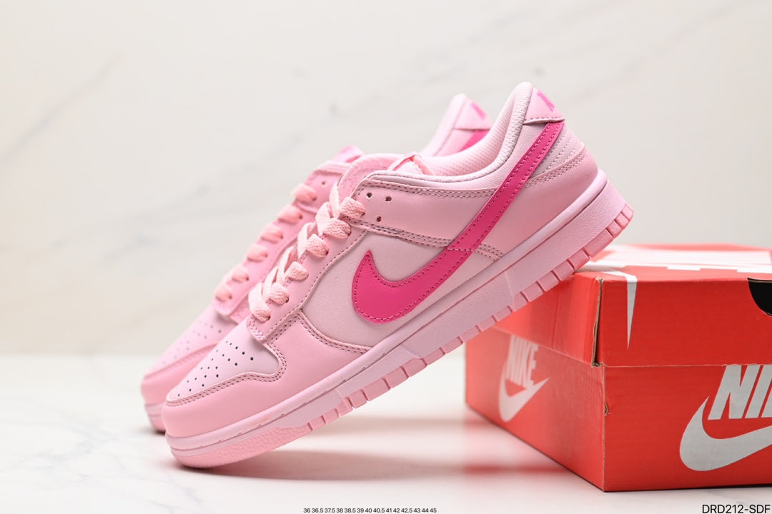 Nike Dunk Low Triple Pink