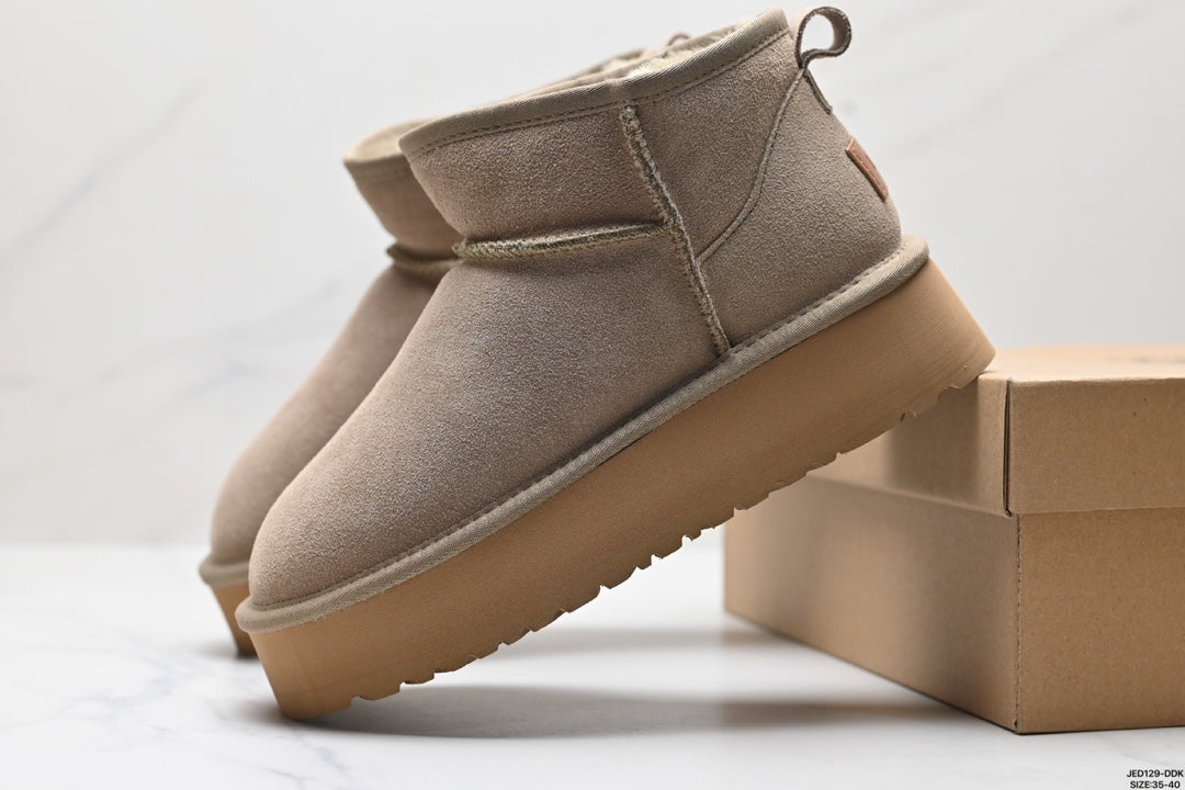 UGG STIVALETTI