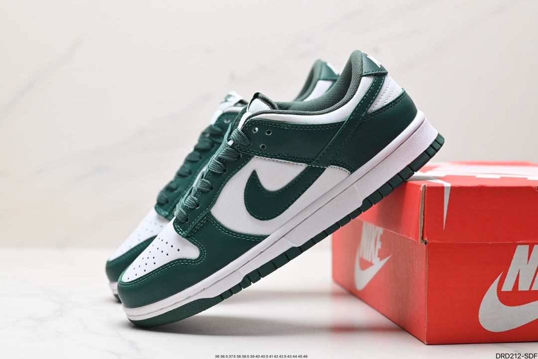 NIKE Dunk Low Team Green